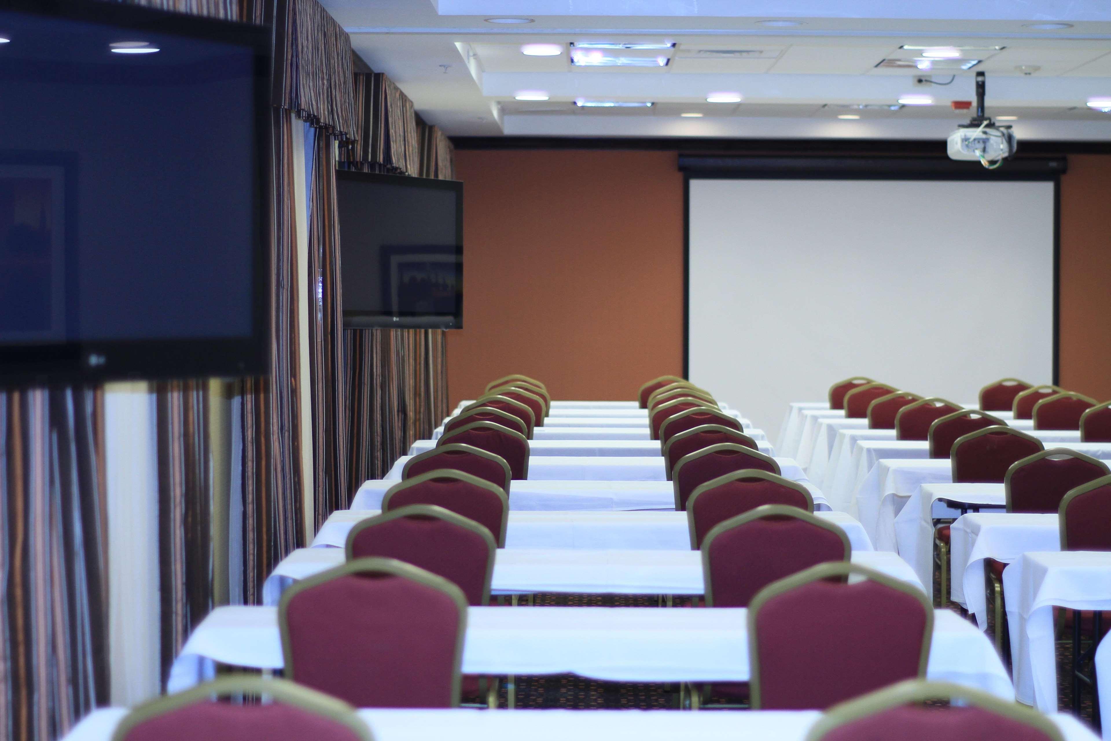 Hampton Inn & Suites Фолсъм Съоръжения снимка
