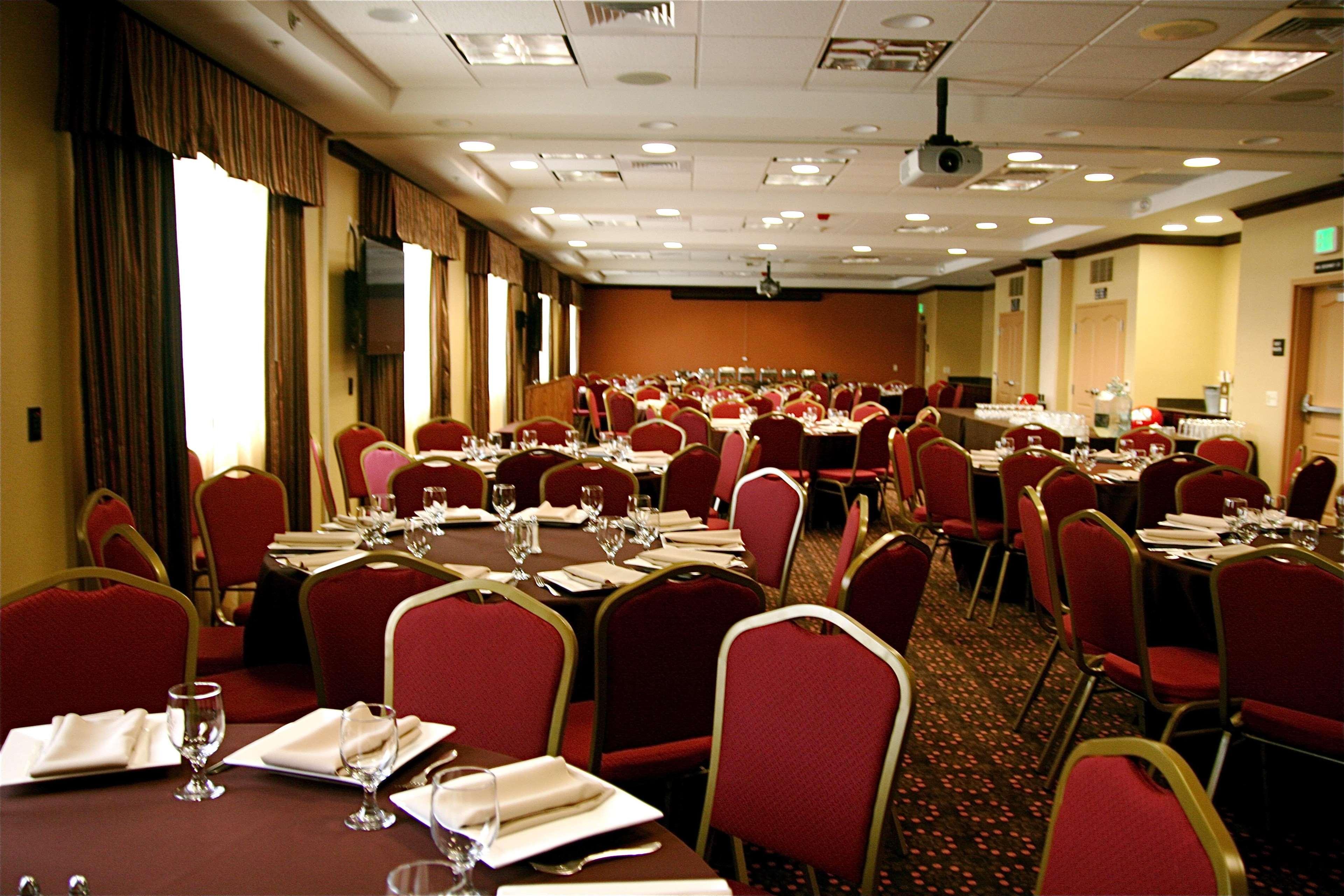 Hampton Inn & Suites Фолсъм Ресторант снимка