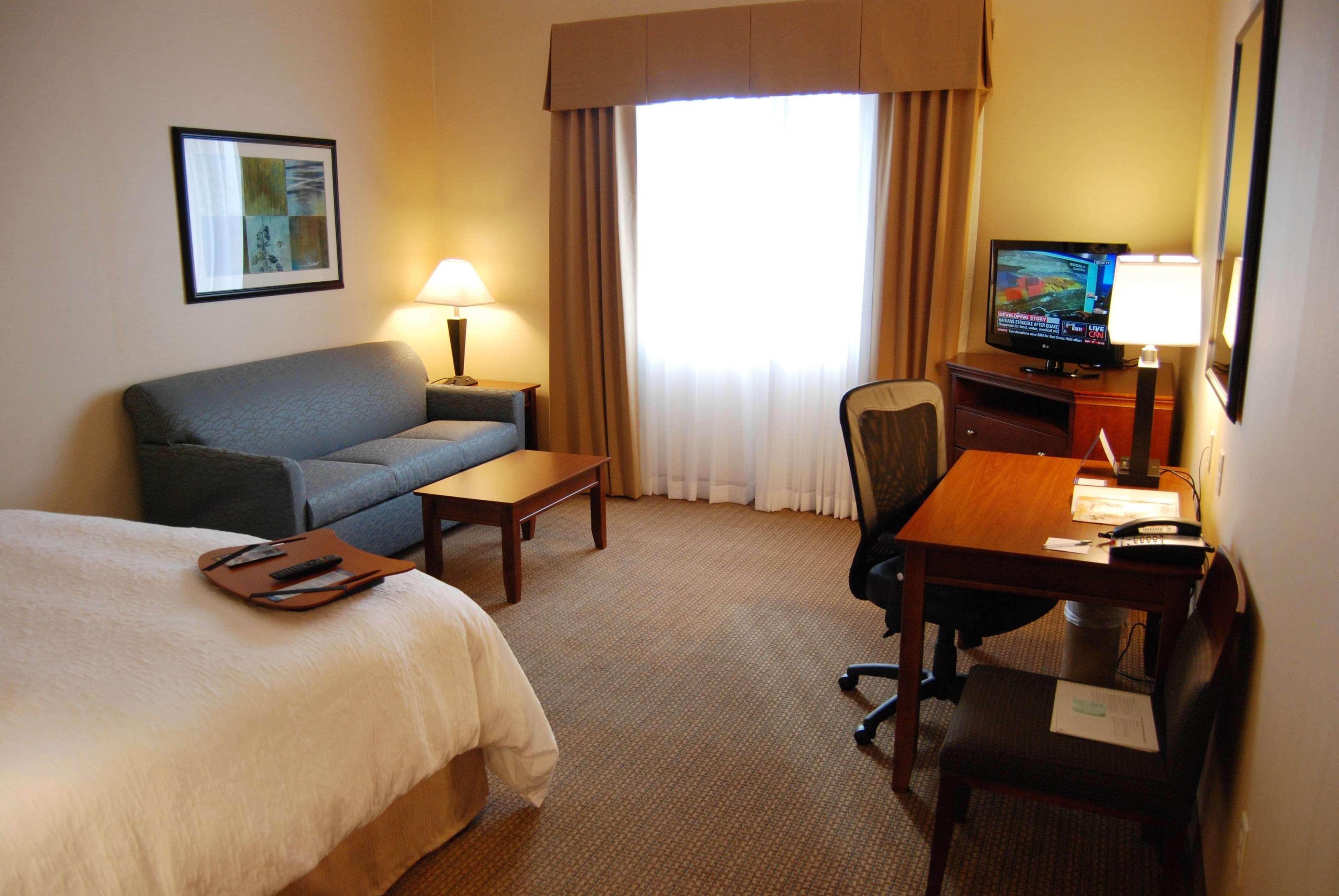 Hampton Inn & Suites Фолсъм Стая снимка