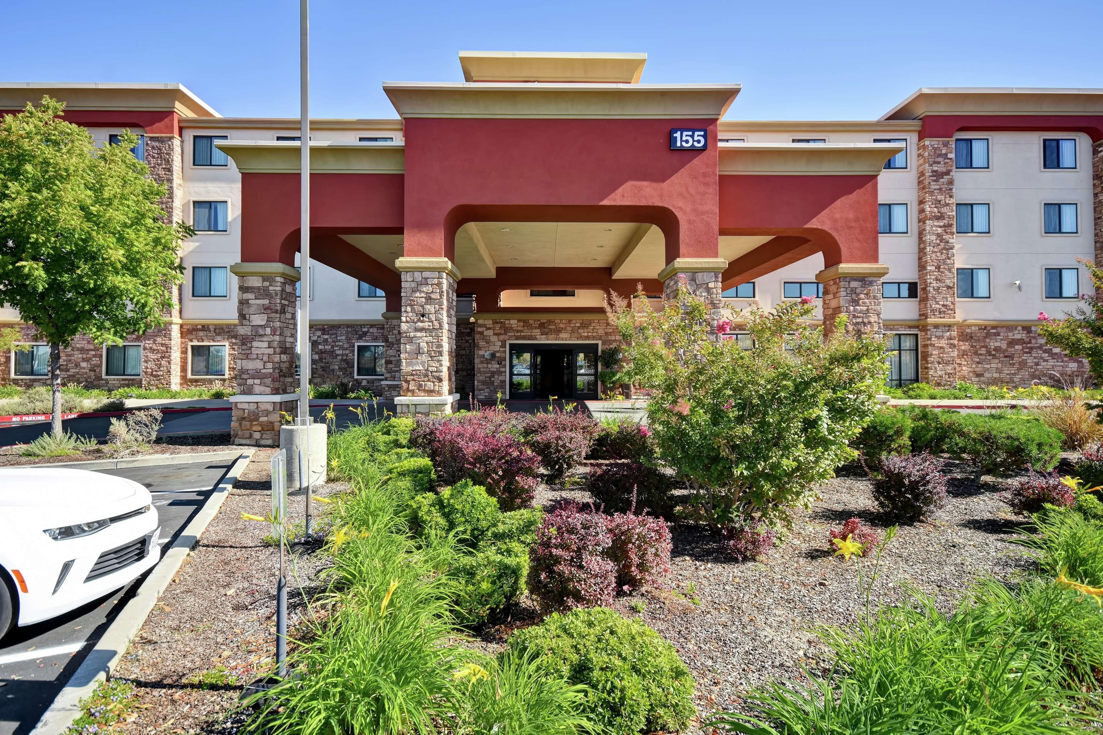 Hampton Inn & Suites Фолсъм Екстериор снимка