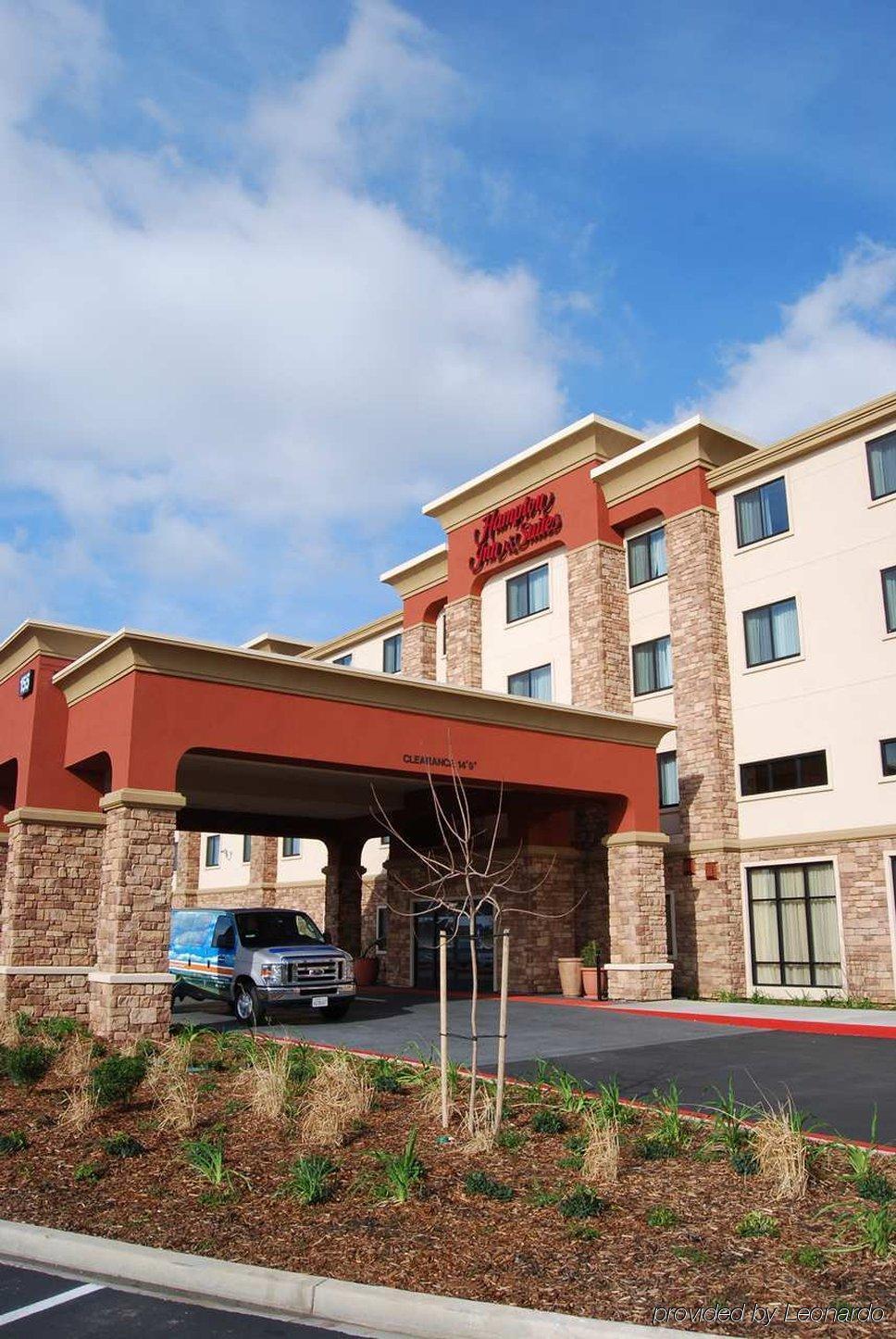 Hampton Inn & Suites Фолсъм Екстериор снимка